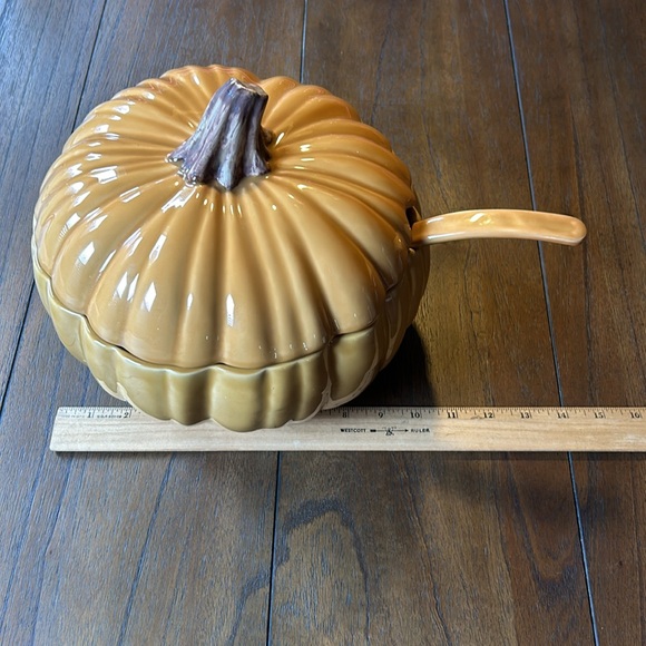 Pottery Barn Pumpkin Soup Tureen with Lid and Ladle - Picture 3 of 10